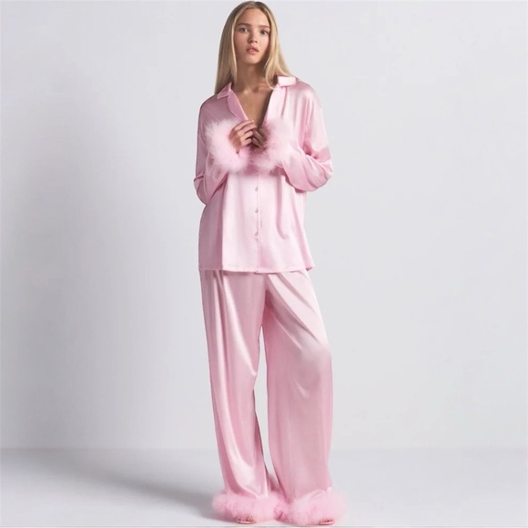🔥NWT SKIMS SILK Feather Trim Long Sleeve Set Cherry Blossom as seen on Khloe🩷